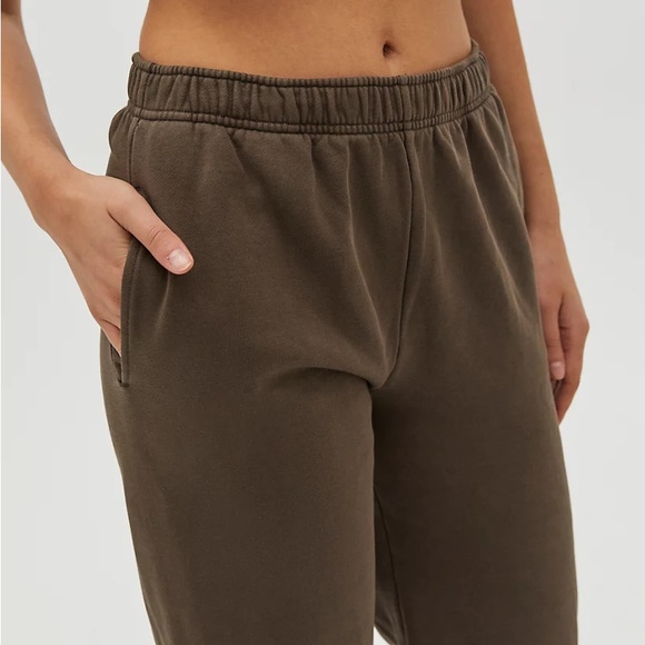TNA Cozy Fleece Boyfriend Basic Sweatpant - Khaki Beige - Picture 3 of 14